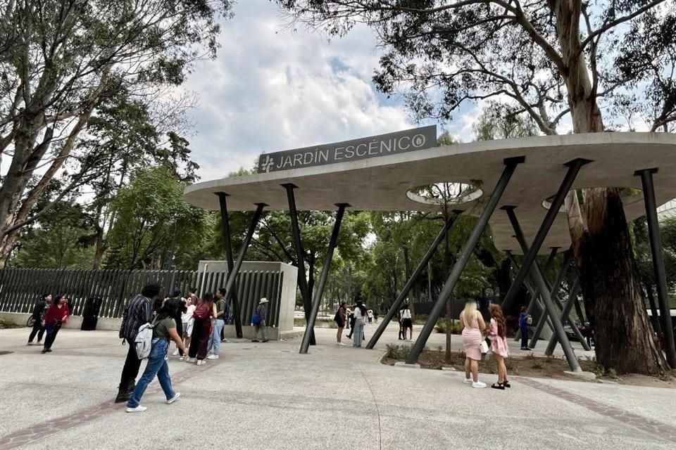 Consuelo Sáizar y Ruth Alejandra López, representantes de los partidos opositores, criticaron el dispendio de recursos de la actual Administración en el Proyecto Chapultepec.