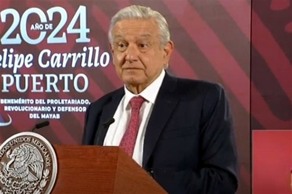 AMLO reiteró que es mentira que contaminación en Monterrey sea por refinería de Cadereyta y dijo que cuidan que planta no salga de norma.