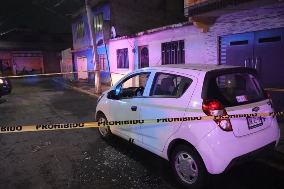 Primeros reportes señalan que fue atacado de manera directa y que los vecinos llamaron a los servicios de emergencia.