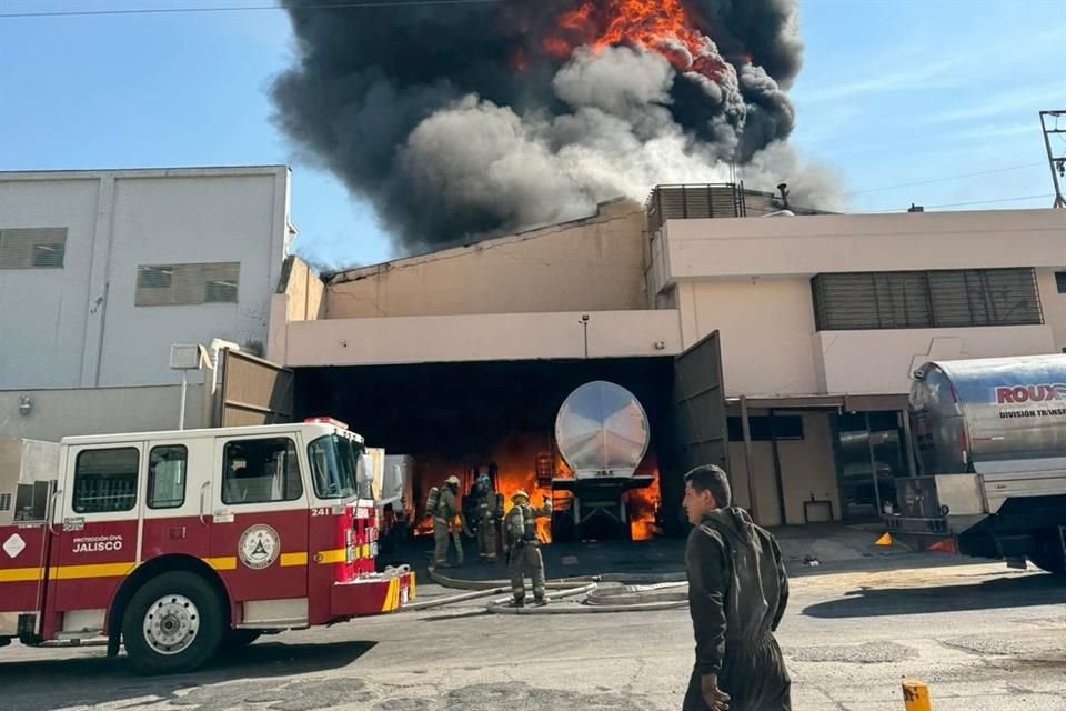 La columna de humo se podía ver a varios kilométros a la redonda.