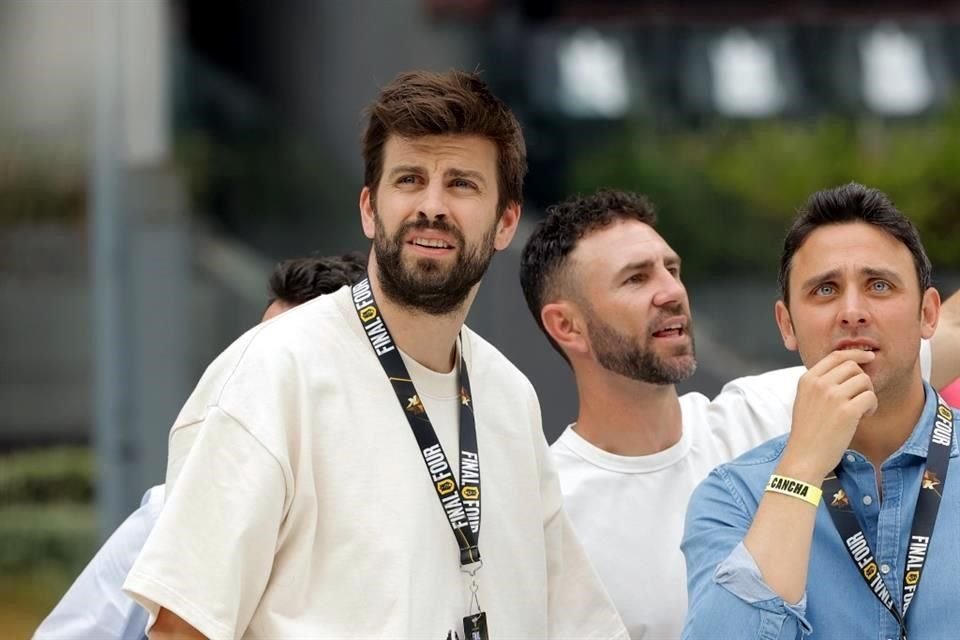 Gerard Piqué y Miguel Layún presentes en el evento.