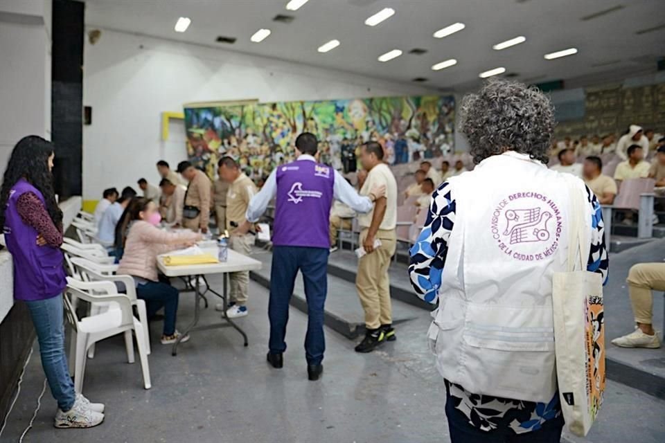 Personal de la CDH estuvo presente en el registro de solicitudes de internos para participar en la jornada electoral.