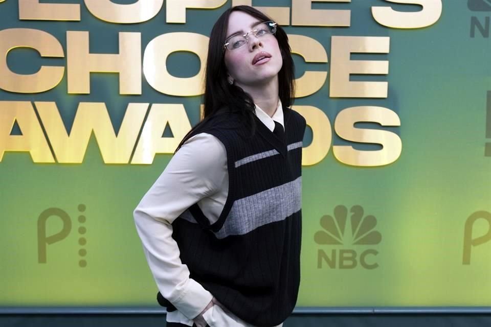 Antes de su lanzamiento oficial el 17 de mayo, Billie Eilish organizará dos fiestas para que algunos fans escuchen antes su nuevo disco de estudio.