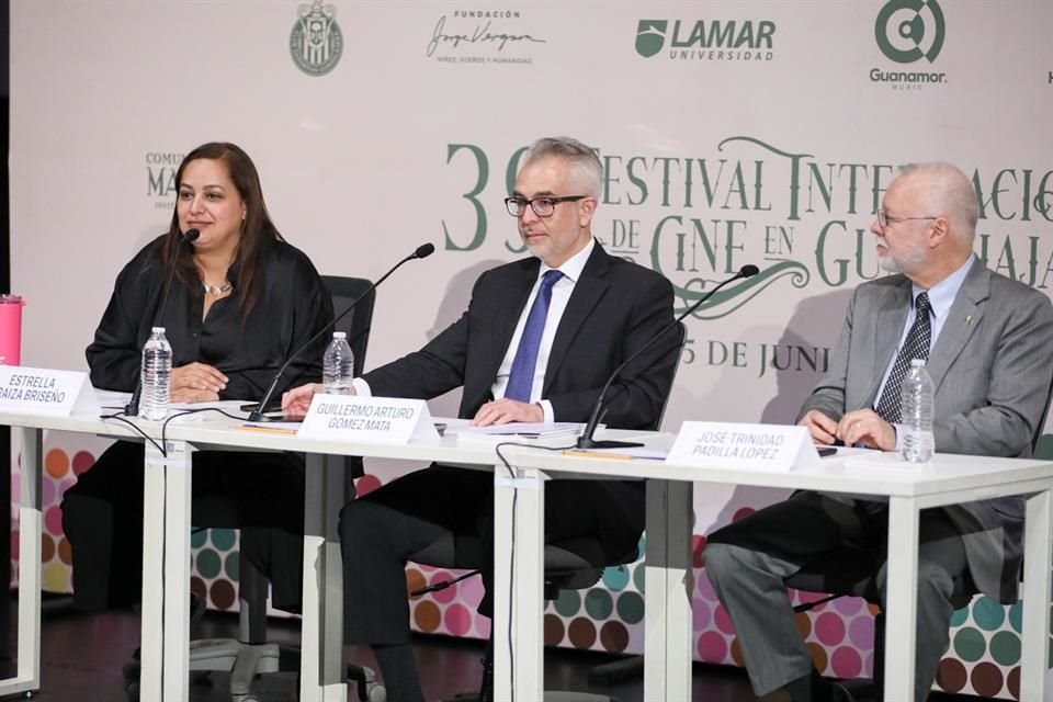 Estrella Araiza, directora del FICG; Guillermo Arturo Gómez Mata, Presidente del Patronato del FICG y José Trinidad Padilla López, Presidente de la Fundación Universidad de Guadalajara AC.