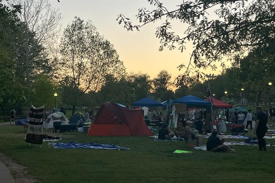 Un campamento instalado en la Universidad de Indiana en protesta contra la guerra en Gaza.