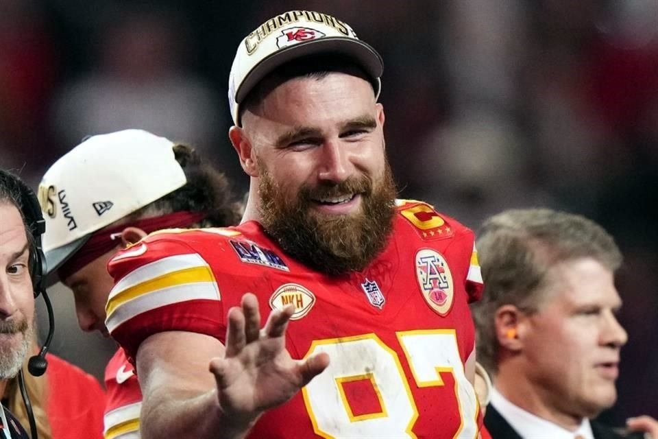 Varias fuentes aseguraron que Kelce está enfocado en cosas más positivas actualmente, como entrenar para la próxima temporada de la NFL.