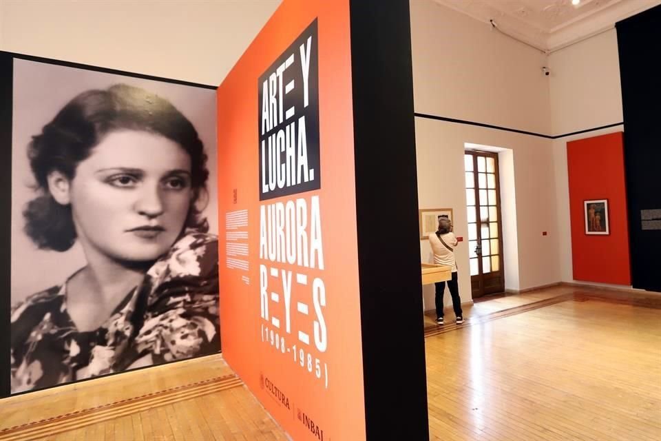 La exposición 'Arte y lucha, Aurora Reyes (1908-1985)' se exhibe en el Museo Nacional de San Carlos.