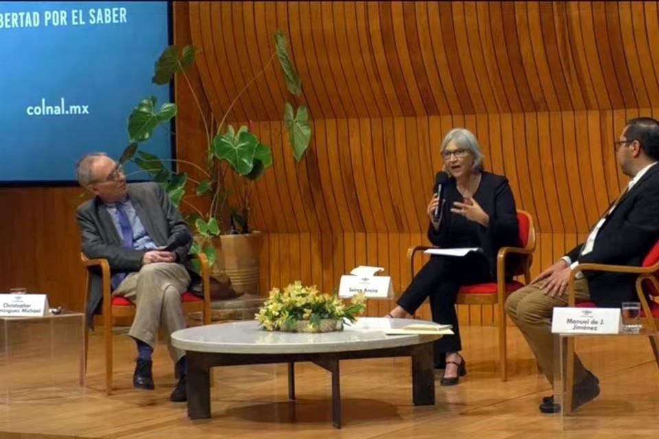 El critico literario Christopher Domínguez Michael, la traductora Selma Ancira y el académico Manuel de J. Jiménez participaron en el homenaje a García Terrés.