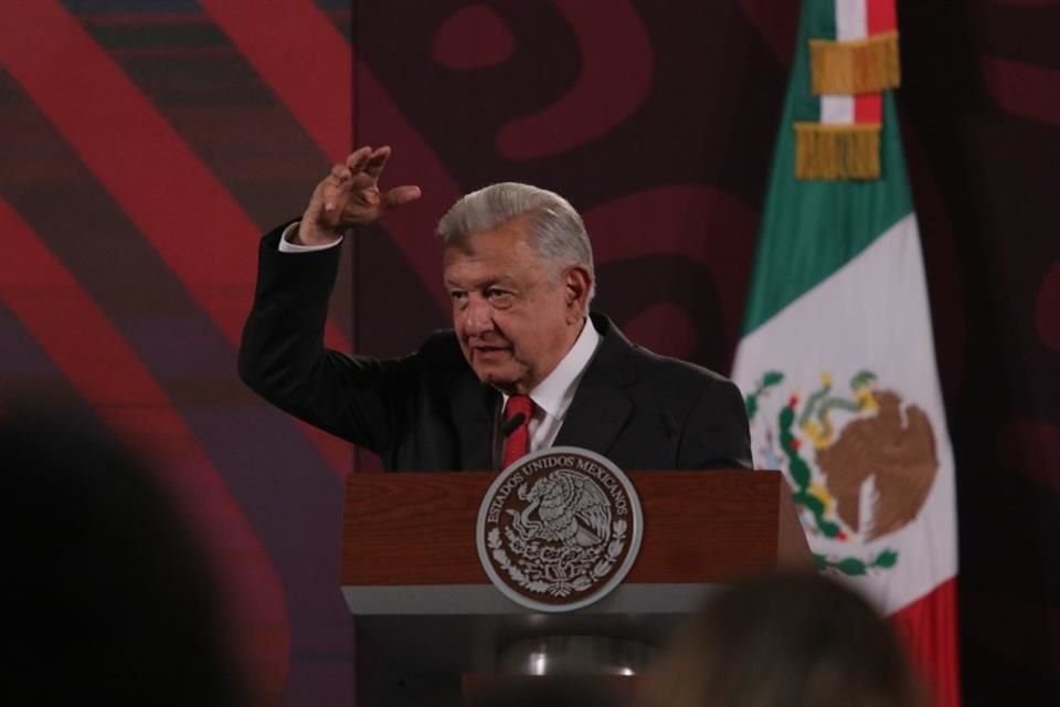 El Presidente de México Andrés Manuel López Obrador durante la conferencia mañanera en Palacio Nacional.