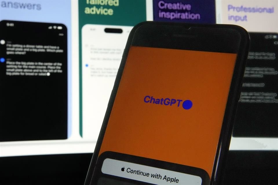 La aplicación ChatGPT de OpenAI se muestra en un iPhone en Nueva York, el 18 de mayo de 2023.