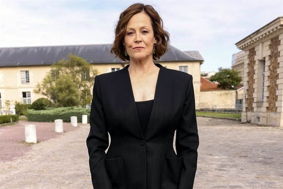 La actriz Sigourney Weaver está en pláticas para unirse al universo de Star Wars en la nueva cinta: The Mandalorian & Grogu.