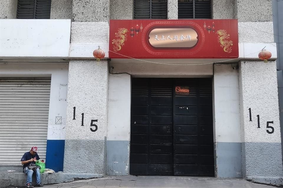 Los cuatro pisos del inmueble quedaron sellados y bajo resguardo policial.