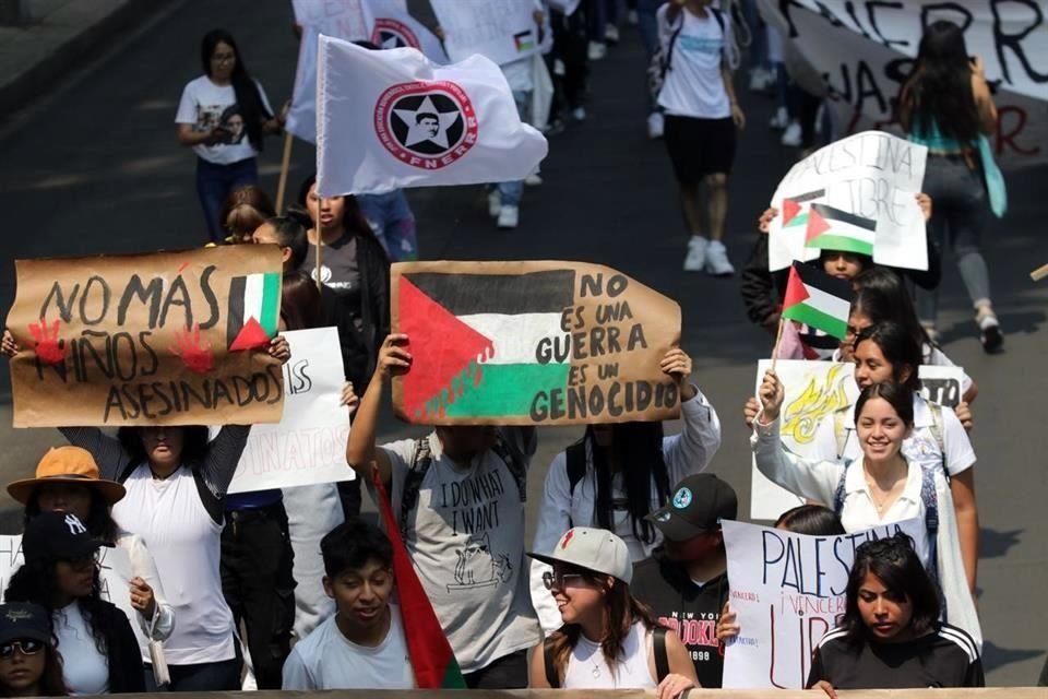 Los jóvenes pertenecen a la Federación Nacional de Estudiantes Revolucionarios Rafael Ramírez.