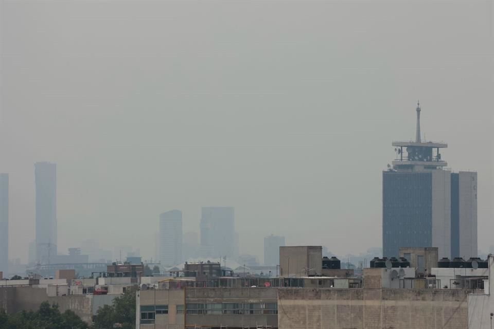 La calidad del aire es extremadamente mala, por lo que la contingencia ambiental por ozono proseguirá mañana jueves.