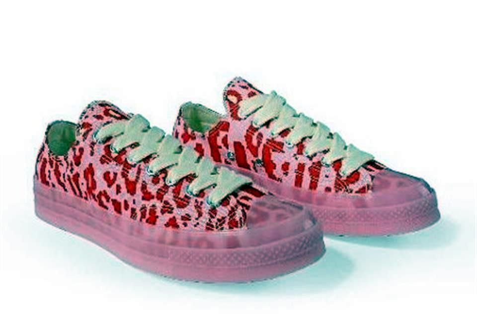 La colaboración es característica por su vibrante paleta de colores.