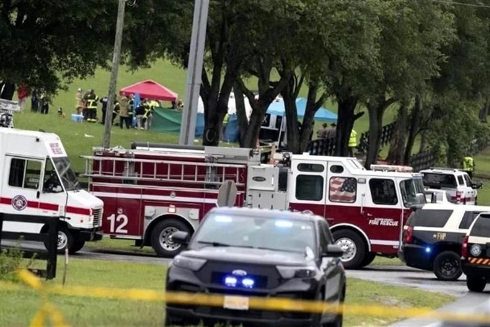 Trabajadores agrícolas, presuntamente en su mayoría mexicanos, tuvieron un accidente automovilístico en Florida, EU.