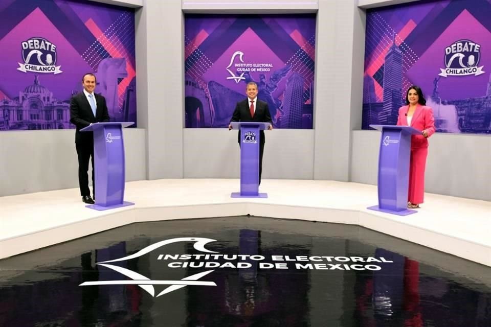 Los candidatos a Cuajimalpa, Gustavo Mendoza, de Seguimos Haciendo Historia; Carlos Orvañanos, de Va X la CDMX, y Viridiana Rojas, de Movimiento Ciudadano, se presentaron ayer al debate del IECM.