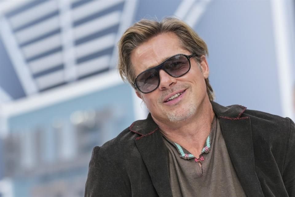 Brad Pitt sigue en disputa con Angelina Jolie. 