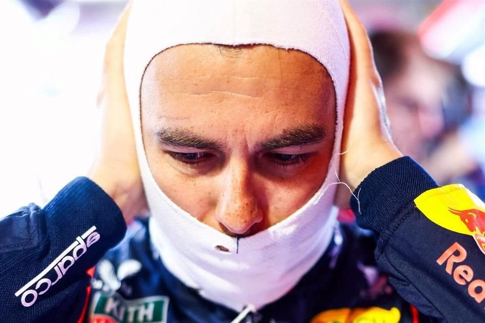 Checo Pérez usará una balacava amarilla.