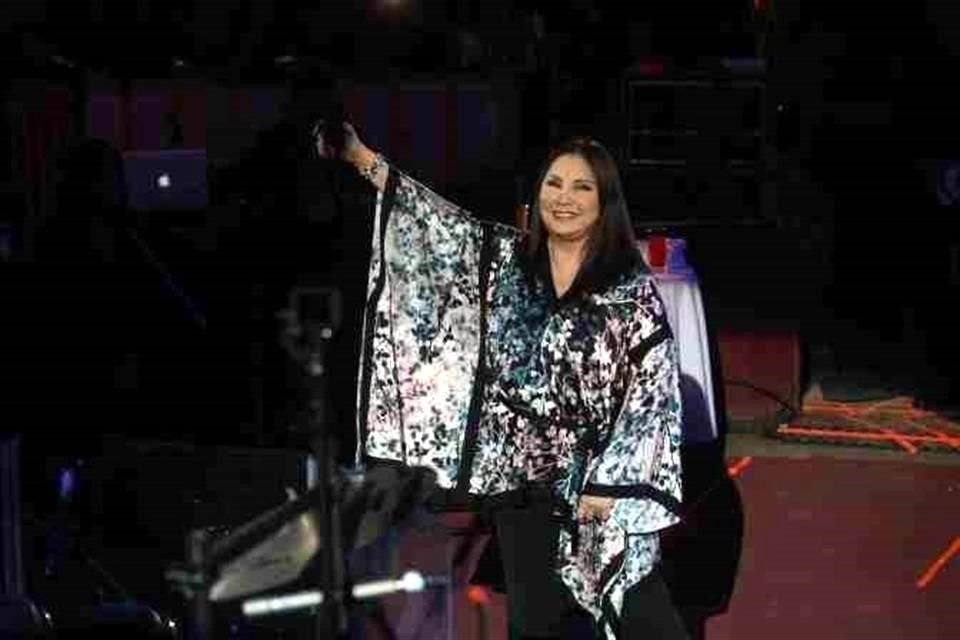 Ana Gabriel aseguró que debía cumplirle a su público sudamericano.