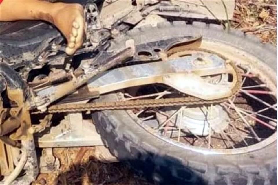 Las tres mujeres viajaban en una motocicleta.