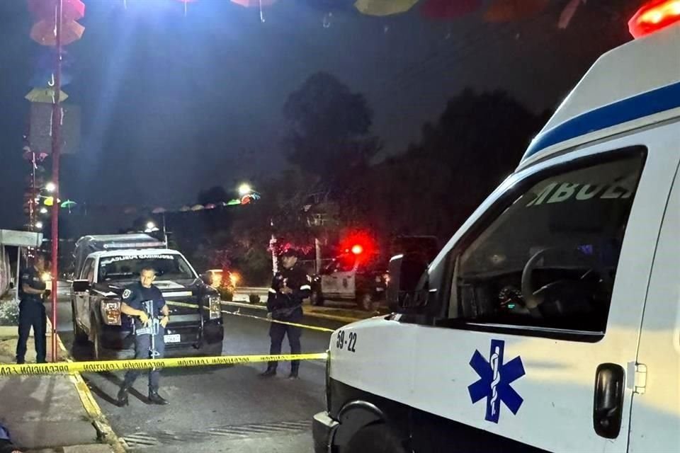 Al momento de la agresión, la mujer estaba en la banqueta, afuera de un conjunto residencial.