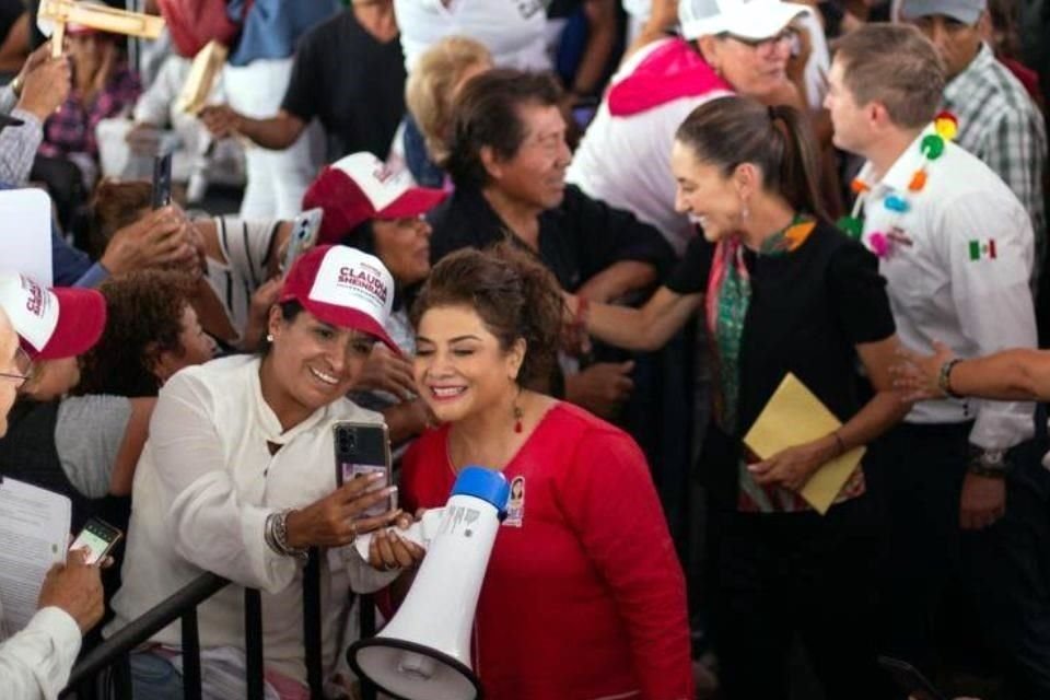 Clara Brugada llamó a considerar los programas sociales antes de cambiar el voto por dinero.