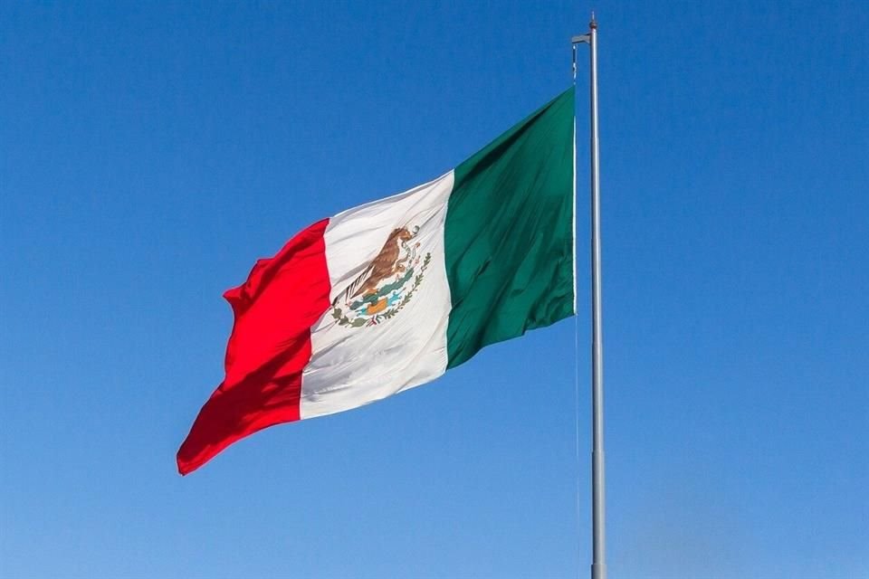 La OCDE redujo de 2.0 a 1.4 por ciento su perspectiva de crecimiento del PIB mexicano para el cierre de la actual Administración.