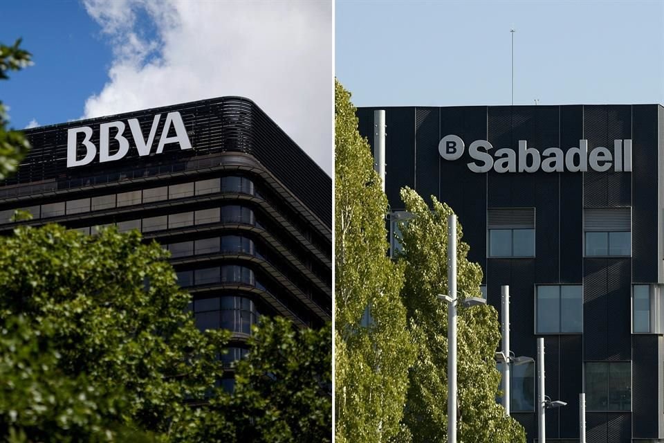 (FILES) (COMBO) This combination of file pictures created on November 16, 2020 shows the logo of Spanish bank BBVA in a building in Madrid (L) and the logo of Sabadell Bank in a building.