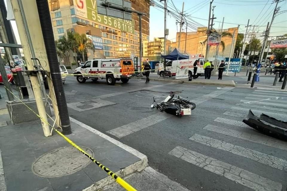Servicios de emergencias fueron alertados sobre un accidente en Universidad y Eje 8 Sur Popocatépetl, en la Colonia Del Valle Sur.