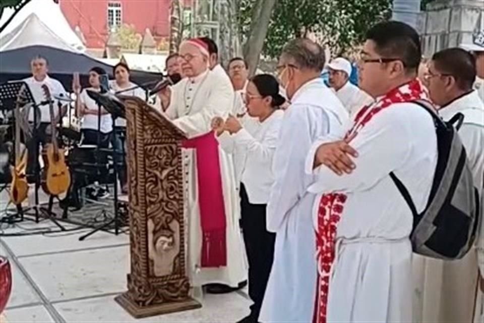 En un mensaje rendido tras culminar la décima 'Marcha por la Paz' en Cuernavaca, el Obispo Ramón Castro destacó que México es uno de los principales países de tránsito y producción de drogas ilícitas.