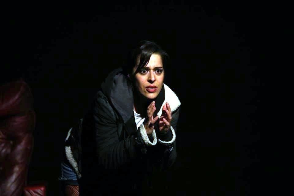 En 2016, la actriz Verónica Bravo se metió por primera vez en la piel del personaje cuando la compañía Los Tristes Tigres estrenó el monólogo, que ahora vuelve a la cartelera del Foro Shakespeare.