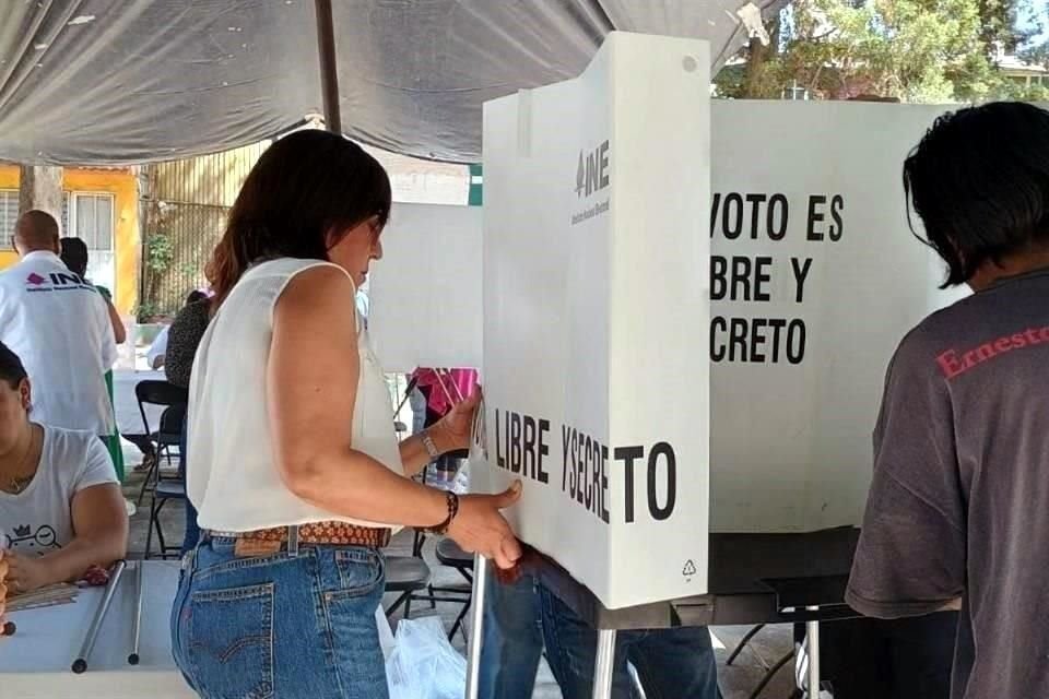 INE analizará una prórroga debido a que los partidos han registrado un número muy bajo de sus representantes de casilla.