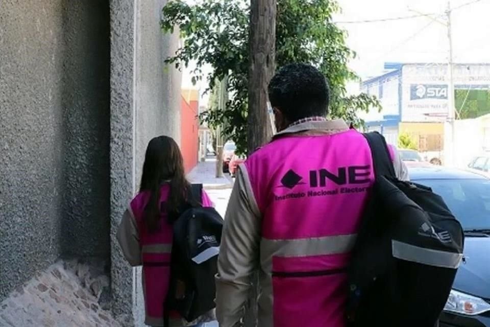De febrero a la fecha, de los 42 mil 594 capacitadores electorales requeridos han renunciado 15 mil 292.