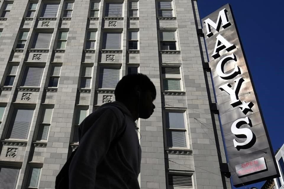 Los ingresos generales de Macy's bajaron un 1.2 por ciento en el último trimestre.