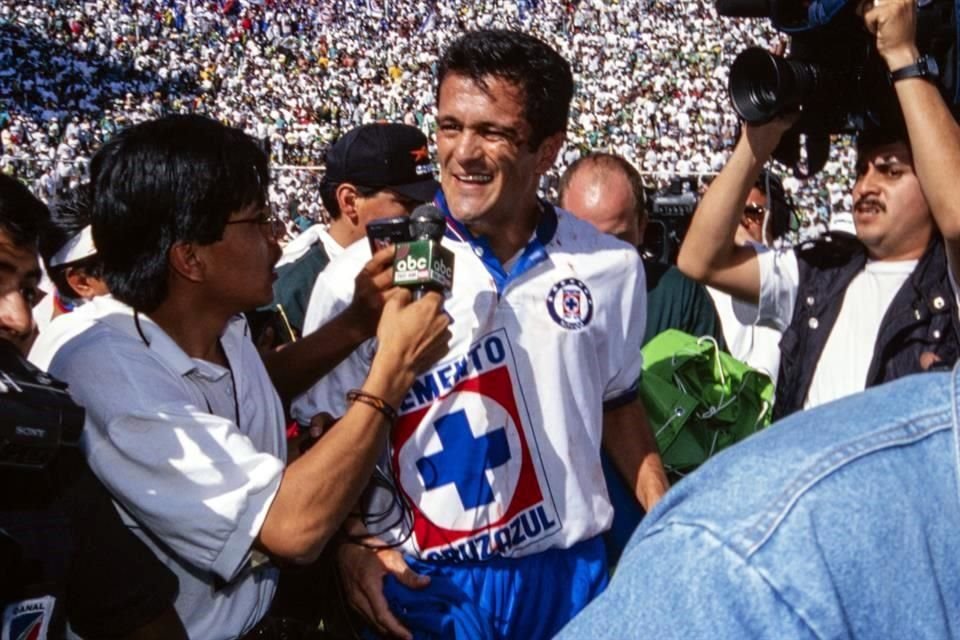 Carlos celebró con La Máquina el título de Liga en 1997.