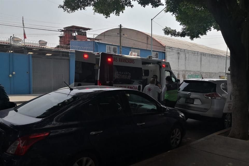 El hombre mayor no presentó lesiones de gravedad y lo atendieron a bordo de la ambulancia 1372. 