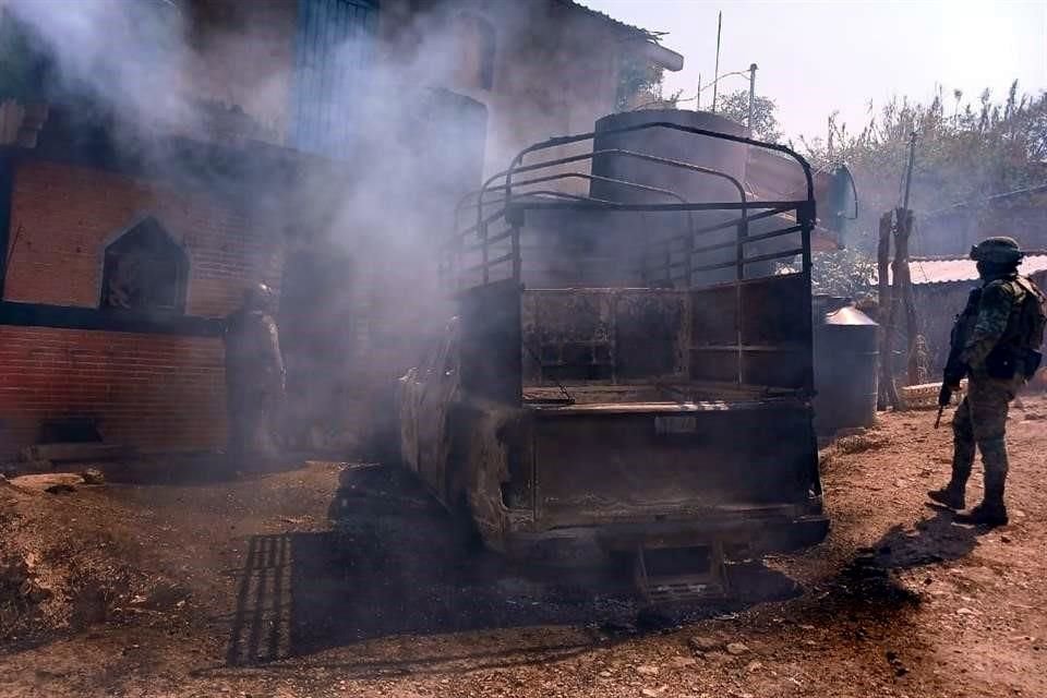 Integrantes de dos grupos armados de las comunidades de San Jerónimo Palantla y Nuevo Amanecer, en el Municipio de Chilapa, Guerrero, se enfrentaron a balazos durante 16 horas.