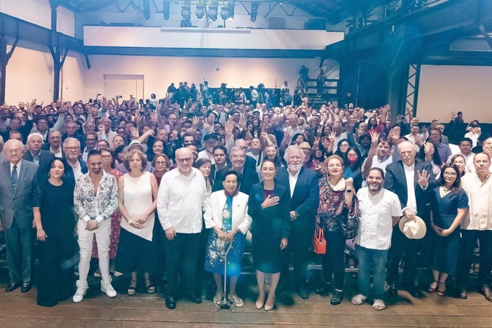 Académicos, científicos, artistas e intelectuales firmaron un manifiesto en el que llaman a votar por la candidata de la coalición Sigamos Haciendo Historia, Claudia Sheinbaum.