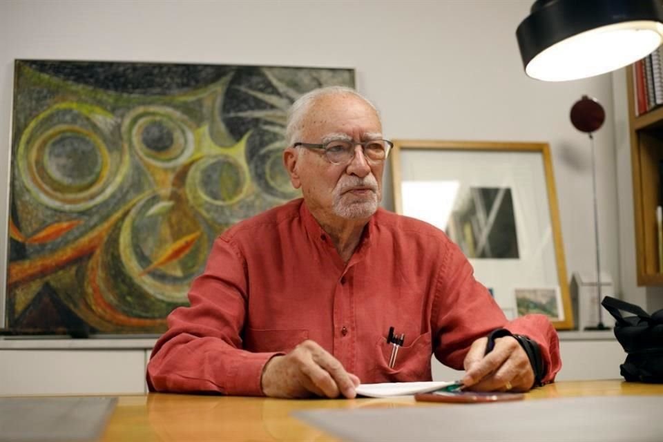 El arquitecto mexicano Salvador Aceves participó en el congreso que promulgó los principios para el cuidado del patrimonio en la Carta de Venecia.