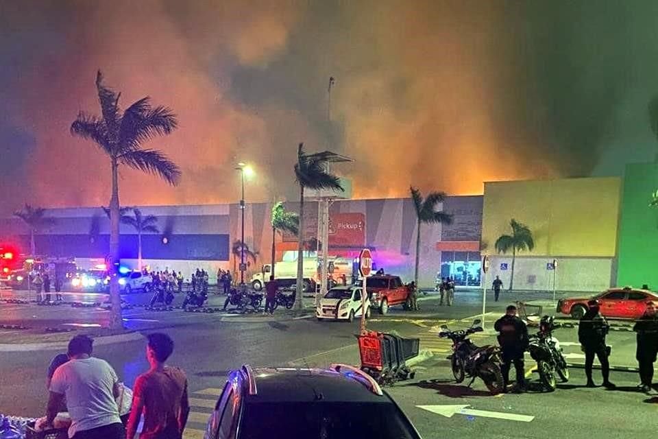 Debido a la escasez de agua fue complicado controlar el siniestro.