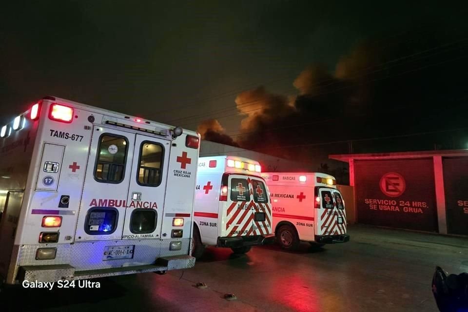 A la hora del siniestro el personal de las empresas se había retirado, así como los clientes y vehículos, evitando tragedias.