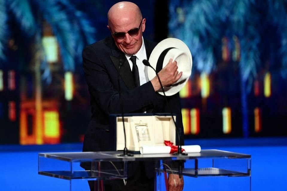 La cinta franco mexicana 'Emilia Pérez' del francés Jacques Audiard fue reconocida con el Premio del Jurado en el Festival de Cannes.