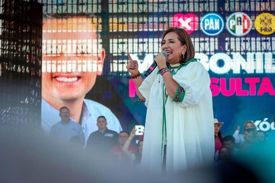 Xóchitl Gálvez, candidata de presidencial de PAN-PRI-PRD, asistió al cierre de campaña del aspirante panista a la Alcaldía de Chihuahua, Marco Bonilla.