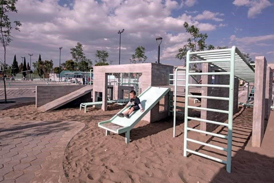 La exposición en el Munavi incluye fotografías de unidades habitacionales como  Parque Los Héroes, en Toluca de Lerdo, Edomex.