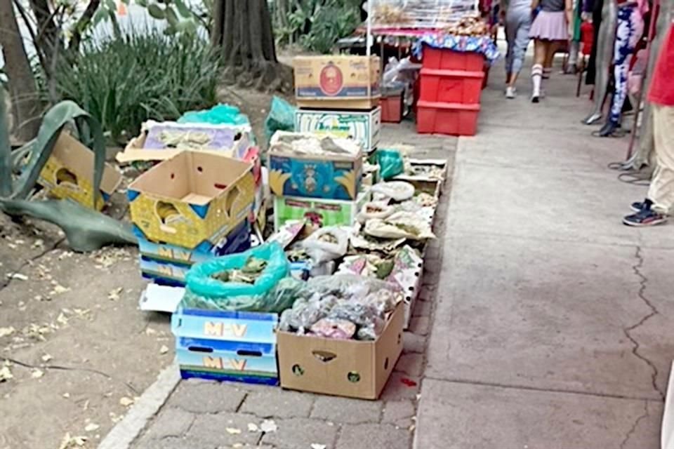 En la CDMX existen al menos mil 418 tianguis y 51 mercados sobre ruedas, de acuerdo con la Sedeco.