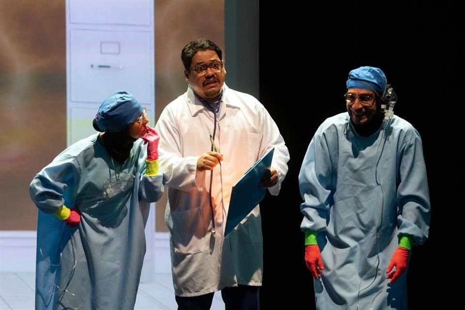 'Puedes verme' es presentada por la compañía Puño de tierra  en el Teatro Helénico con funciones los sábados y domingos a las 13:00 horas, hasta el 14 de julio.