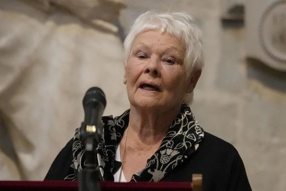 Judi Dench ha batallado con degeneración macular en los últimos años.