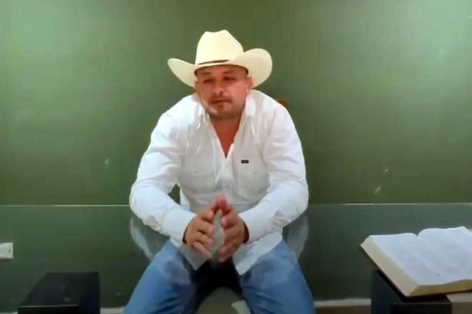 Manuel Silvestre, Alcalde con licencia del PAN que busca reelegirse, informó, que su operador de campaña, Gerardo Guadalupe Gallegos, fue asesinado hoy en su domicilio.