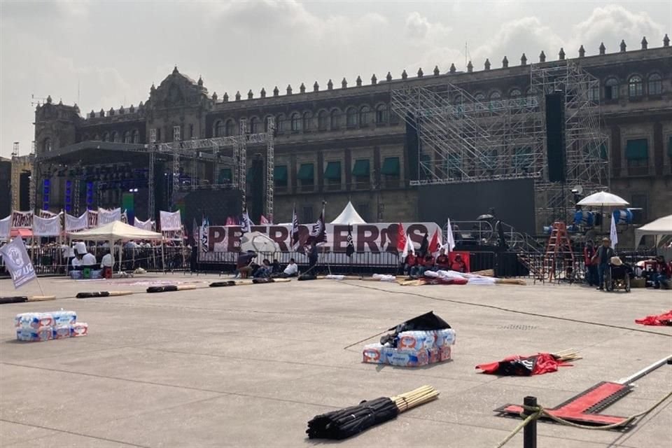 Preparativos para el mitin de Claudia Sheinbaum en el Zócalo.